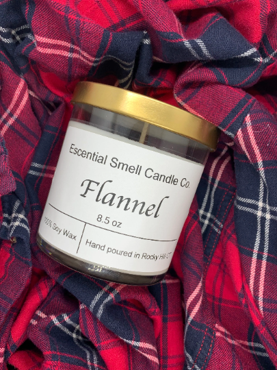Flannel is a unisex fragrance that is cozy yet bold! This scent has notes of bergamot, mahogany and musk and is exactly what you need to end your fall night with your favorite cozy blanket. This flannel scented candle is the perfect candle for any mancave or for anyone who is a fan of masculine scents. These are 100% soy wax candles which makes great decorative pieces and matches any aesthetic!
